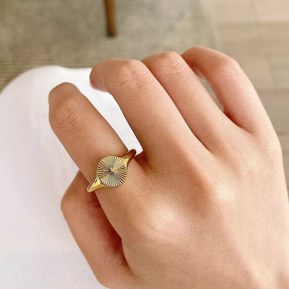 Rizavelle | Sunburst Ring