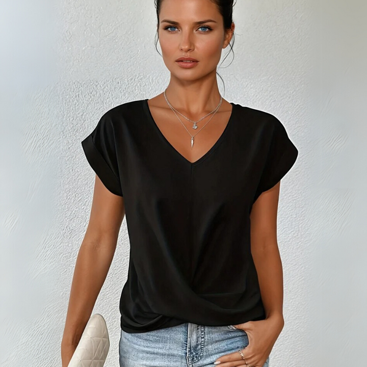 Zoe - The V-Neck Relaxed Fit T-Shirt Zenvora