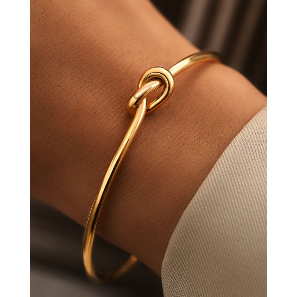 Eternity Knot Bracelet Zenvora