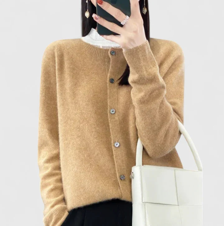 Lyxandria | Comfortable Cardigan Camel
