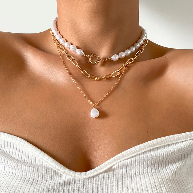 Moon | Pearl Necklace in Multi-Layer Design