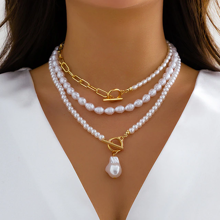 Moon | Pearl Necklace in Multi-Layer Design