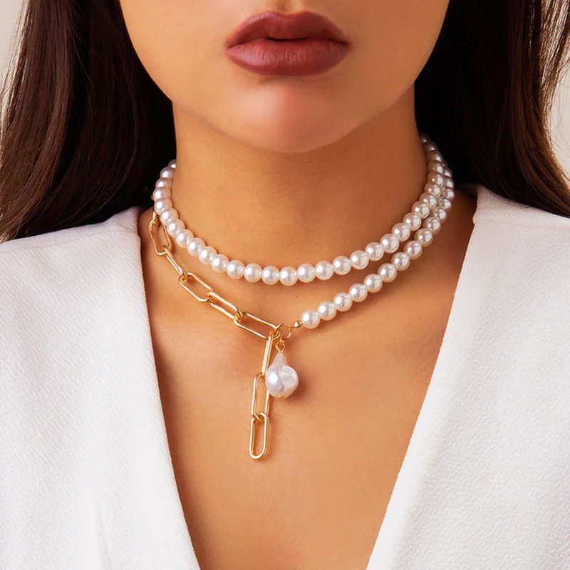 Moon | Pearl Necklace in Multi-Layer Design